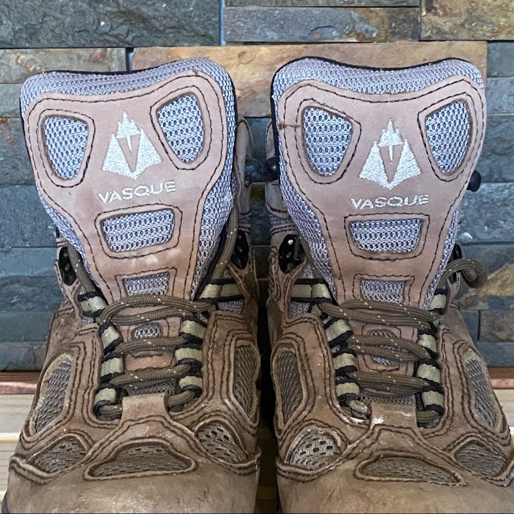 VASQUE • “Breeze GTX” Goretex Leather Hiking Boots - Size 6.5 - Picture 5 of 16